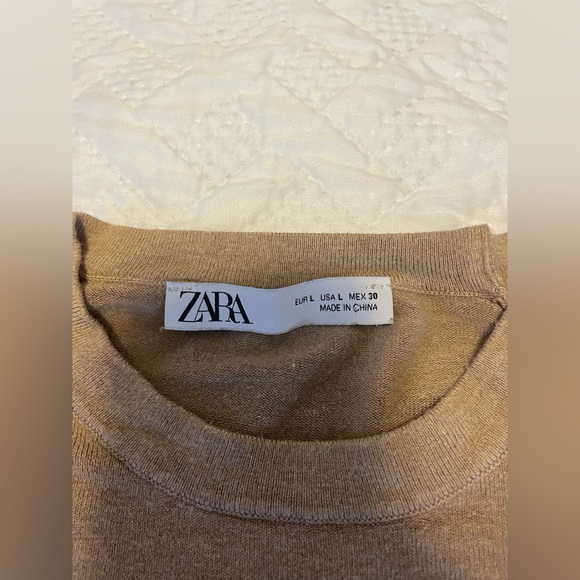 Zara Sweater - Picture 2 of 3